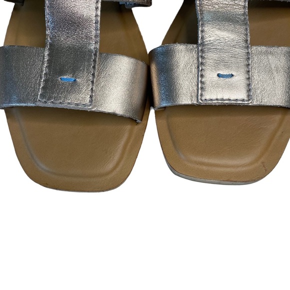 Toms Leather Slide Sandal in platinum H-shaped band 8.5 - Picture 9 of 15